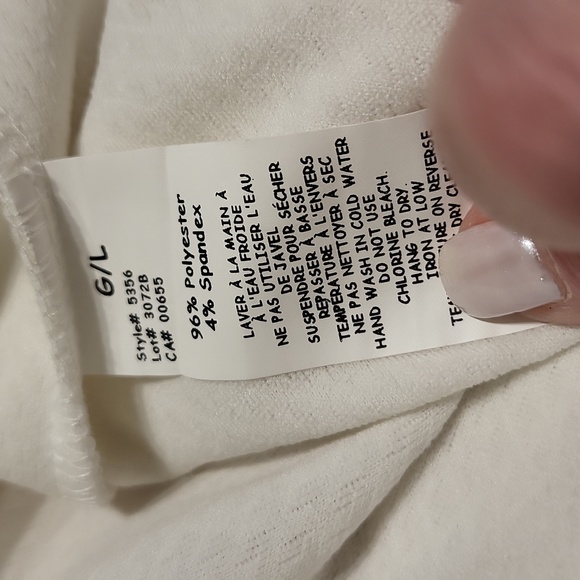 Reitmans sleeveless top with pearl details. - Picture 10 of 10